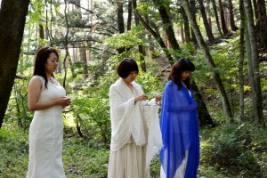 八ヶ岳でのレムリアの「青い石の儀式」の始まり。レムリアの神殿の地上への解放。